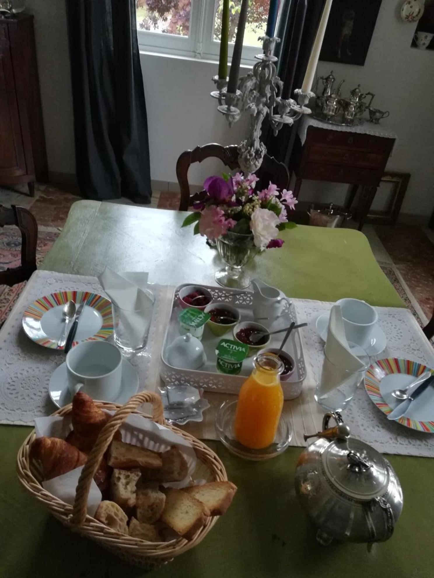 Bed and Breakfast Castel La Bergerie Laglorieuse Zewnętrze zdjęcie